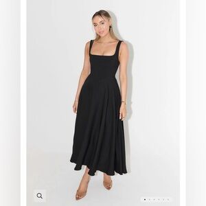 NWT Odd Muse Ultimate Midi Dress